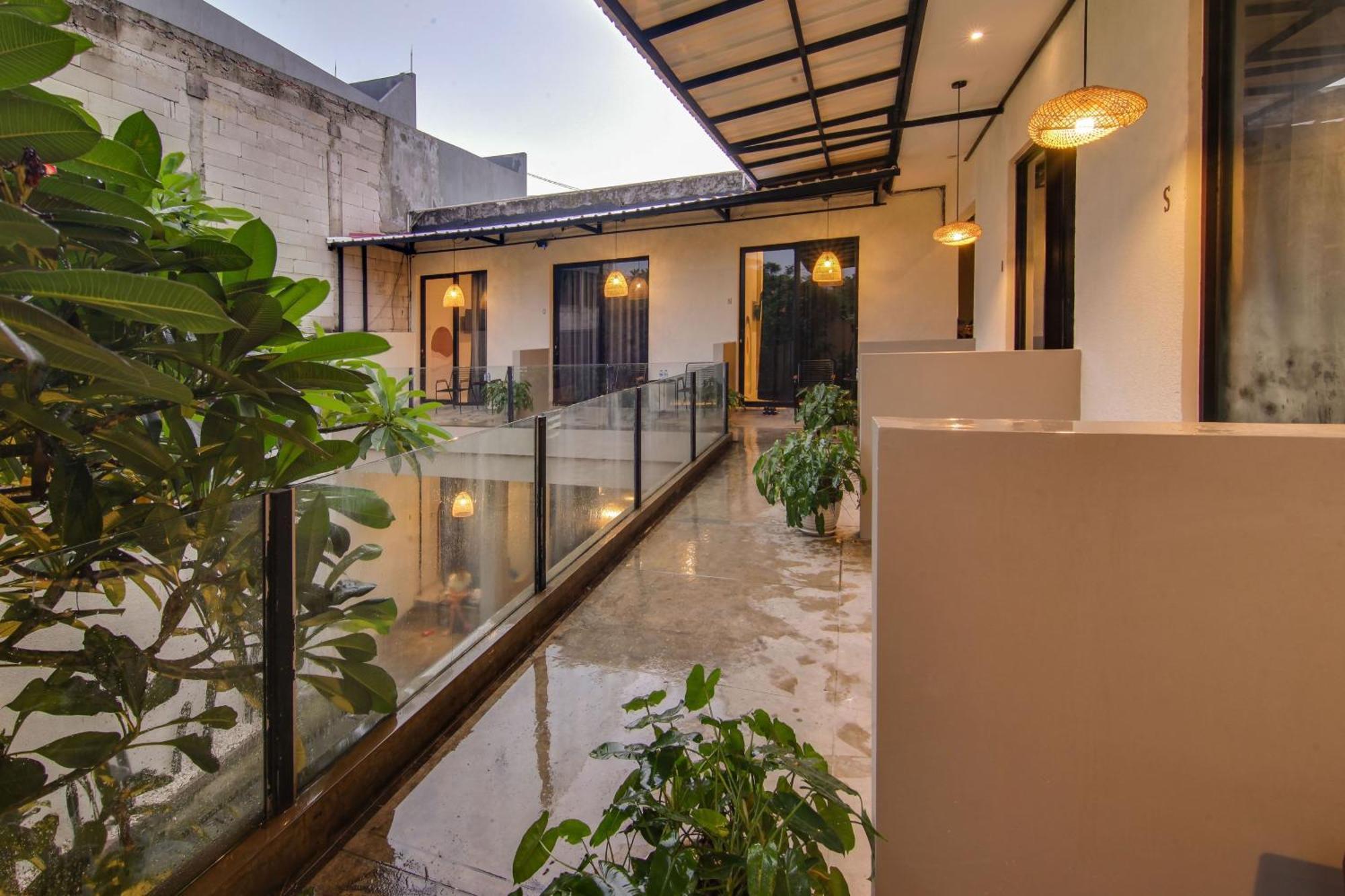 ג'קרטה Escotel Casa De Luga מראה חיצוני תמונה